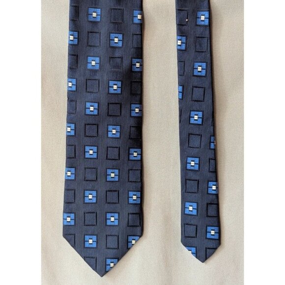 BOSS HUGO BOSS Dress Tie Silk Blue with Squares Geometric Textured Made in Italy - Picture 2 of 6